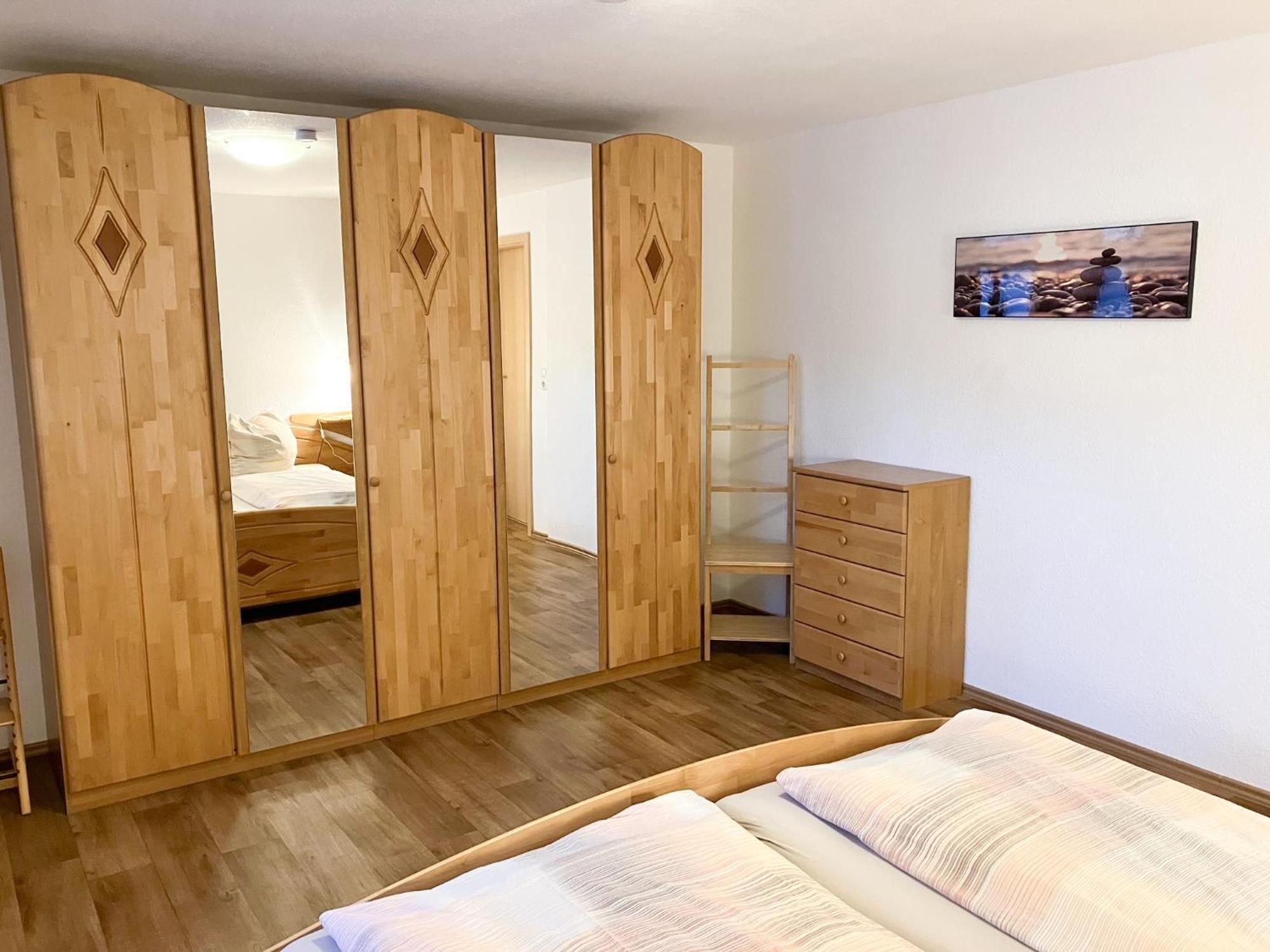 Ferienwohnung Morgensonne Am Kurpark Bad Berka - Parkplatz - Spielplatz - Wlan - 2 Schlafzimmer Eksteriør billede