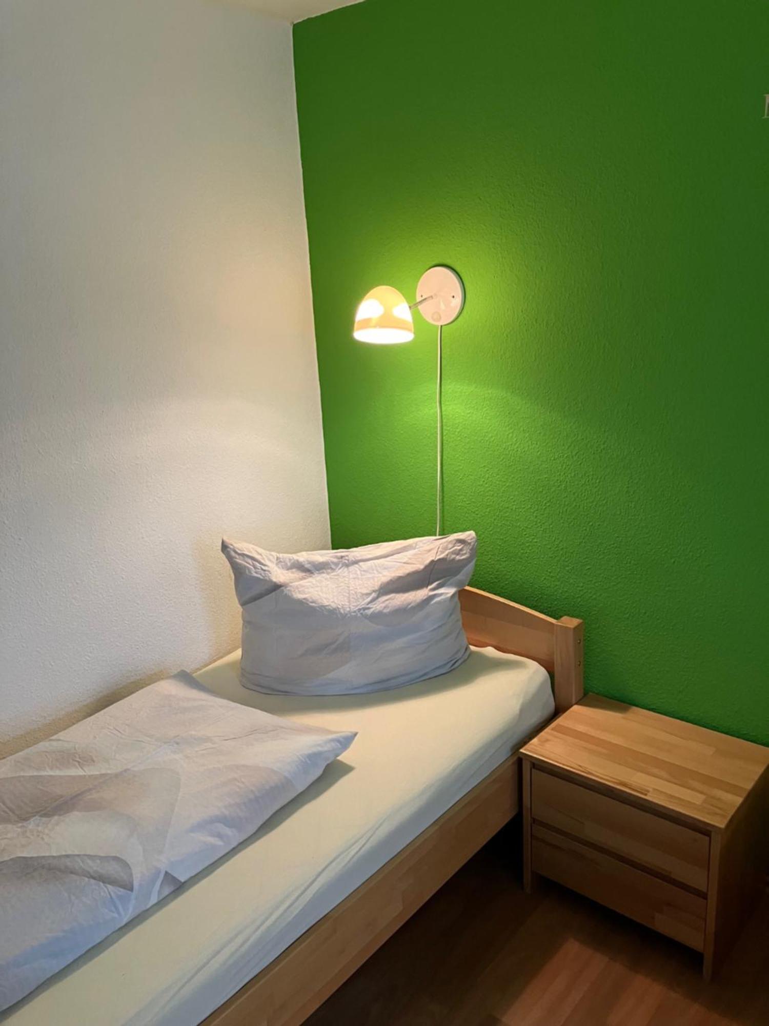 Ferienwohnung Morgensonne Am Kurpark Bad Berka - Parkplatz - Spielplatz - Wlan - 2 Schlafzimmer Eksteriør billede